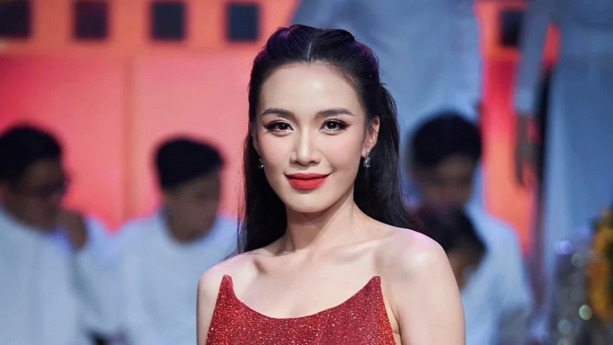 Chuyện showbiz: 'Hot girl bolero' Tú Tri tái xuất gameshow